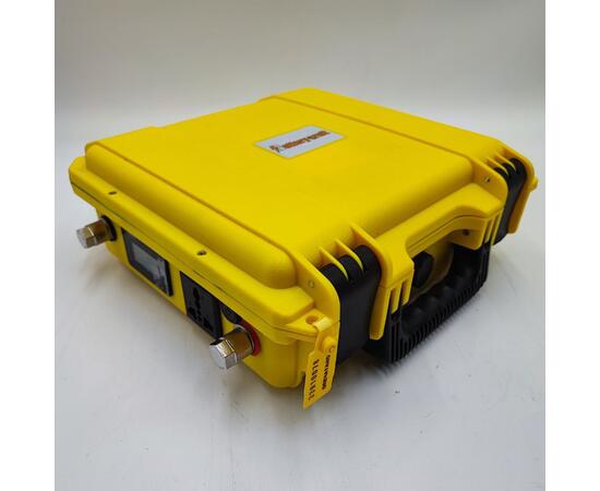 Аккумулятор BatteryCraft Lifepo4 12V 63Ah BMS 100 A cо встроенным Инвертором 300в c Bluetooth (желтый корпус)