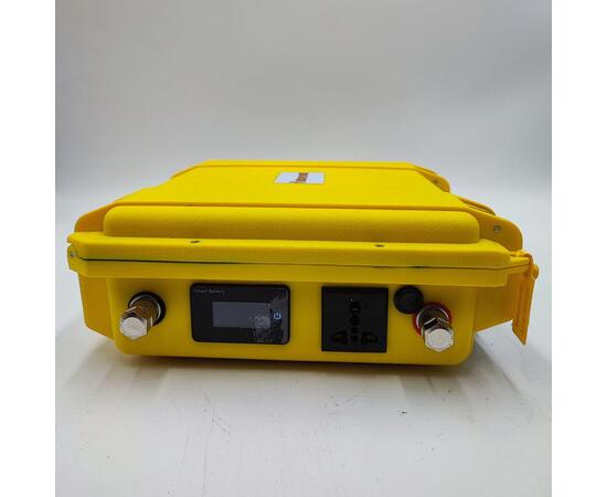 Аккумулятор BatteryCraft Lifepo4 12V 63Ah BMS 100 A cо встроенным Инвертором 300в c Bluetooth (желтый корпус)